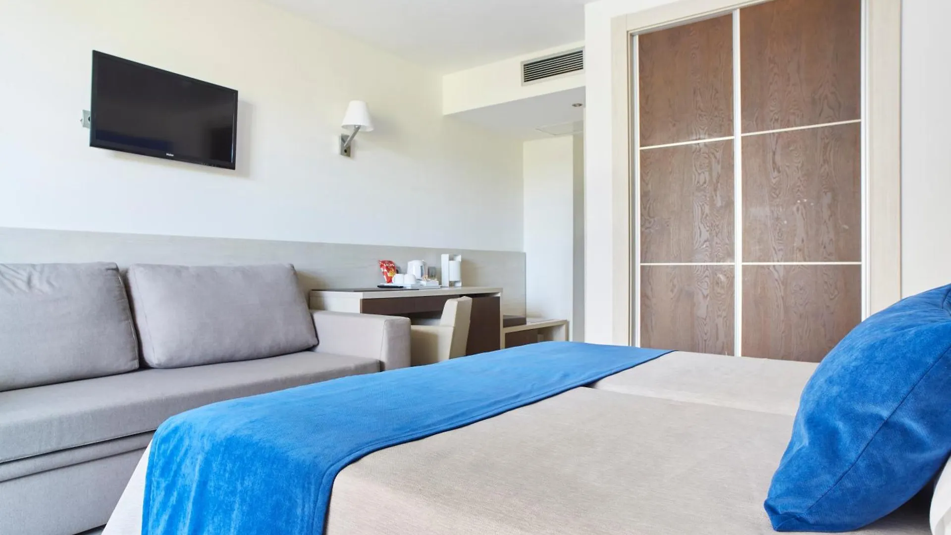 Invisa Hotel Club Cala Verde Playa DPlaya Des Figueral Espagne
