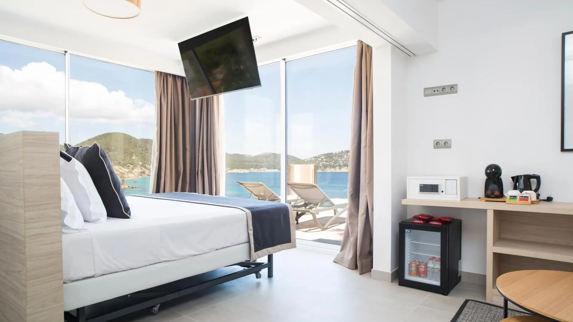 Invisa Hotel Club Cala Verde Playa DPlaya Des Figueral